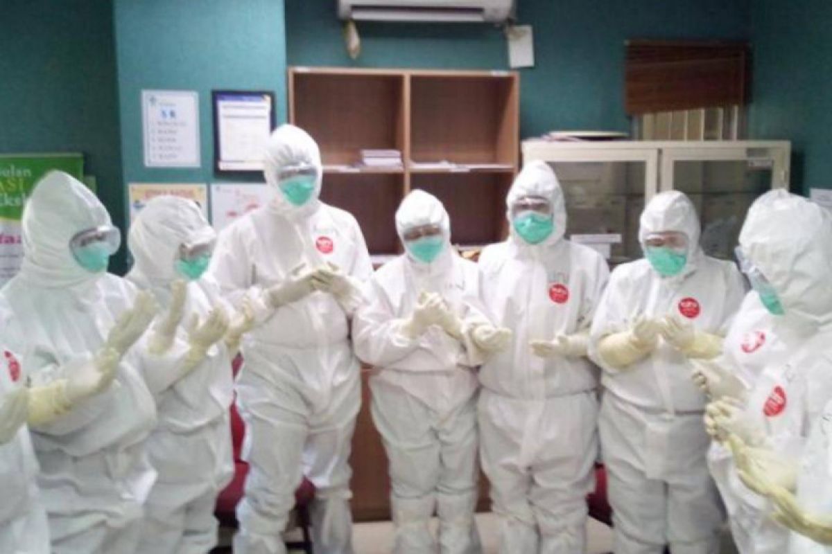 Sebanyak 55,7 persen pasien positif COVID-19 di Indonesia sembuh