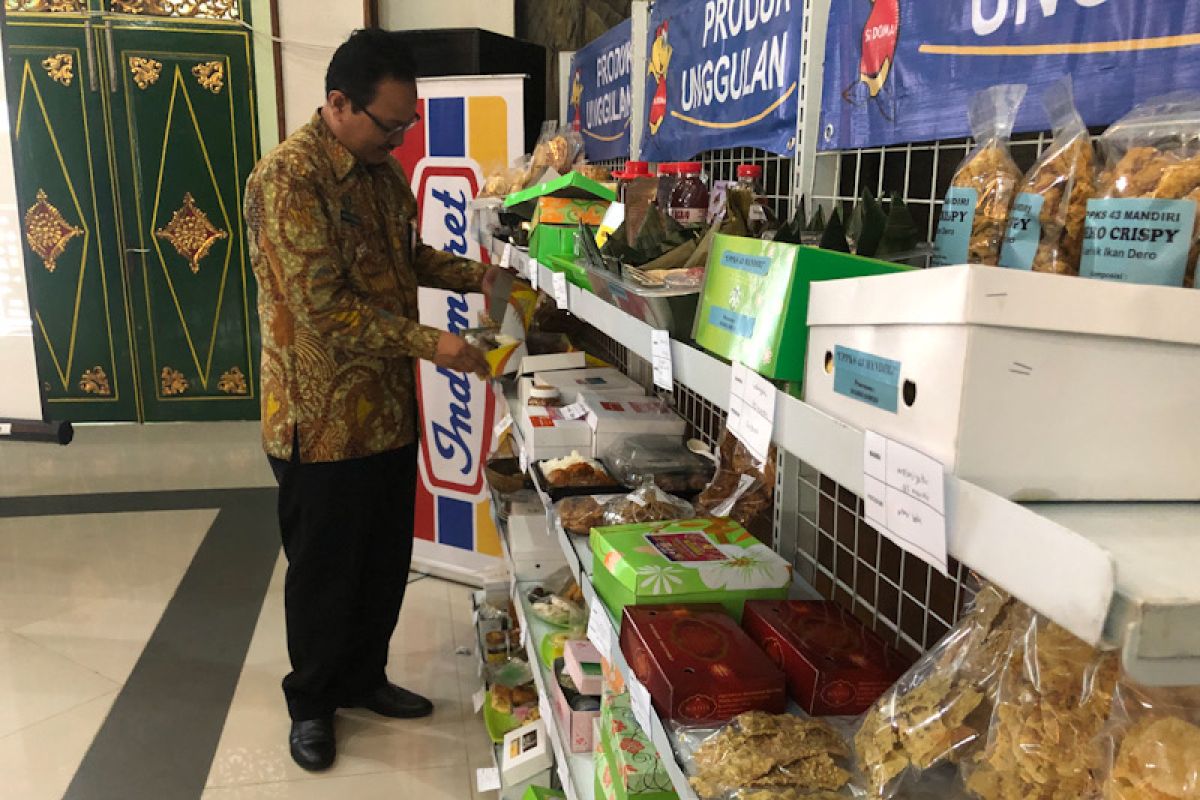 Produk kuliner UMKM Yogyakarta dikurasi untuk dipasarkan di minimarket