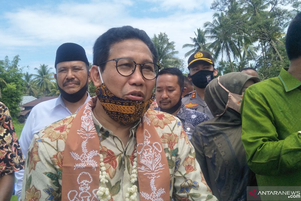 Mendes PDTT: Dana desa tidak ada pengurangan, justru bakal naik