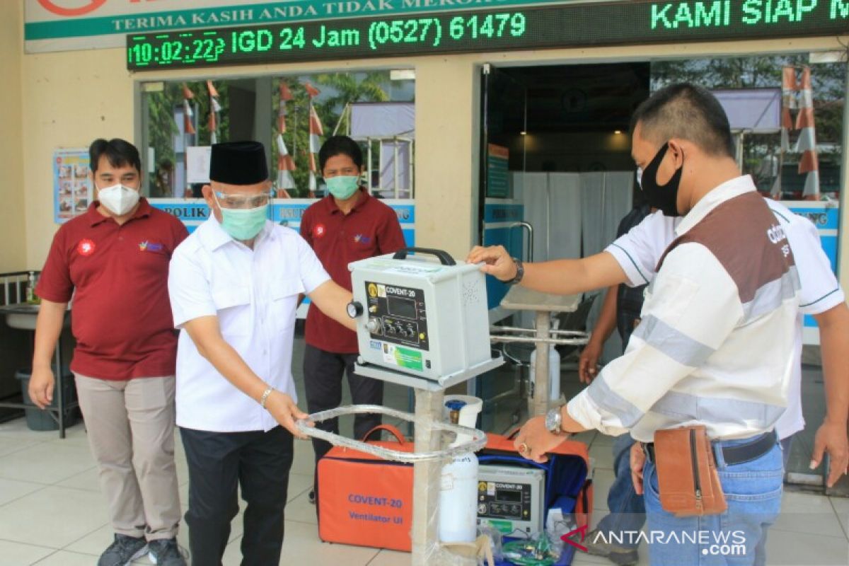 Adaro Group provides ventilators for HSU's Pambalah Batung Hospital