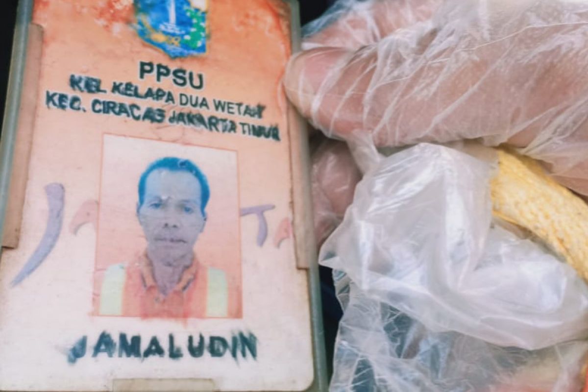 Seorang pekerja PPSU tewas akibat tertabrak truk di Cipayung