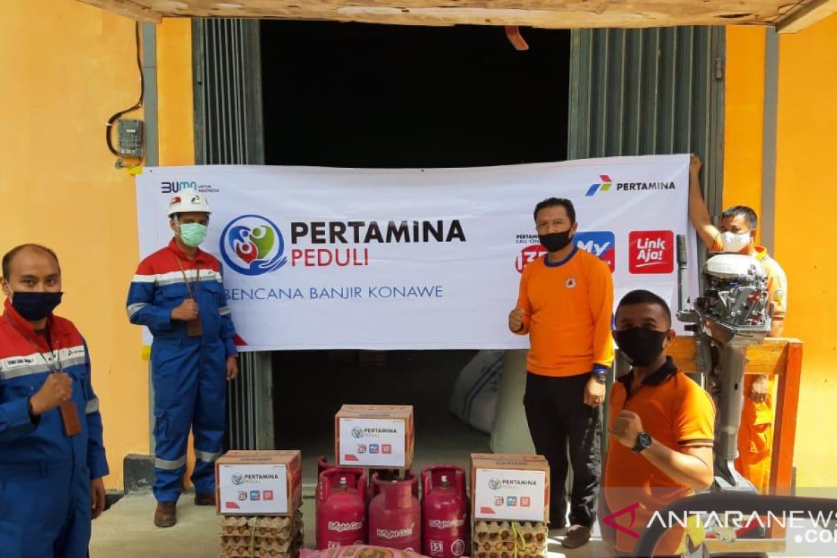 Pertamina serahkan bantuan korban banjir di Konawe