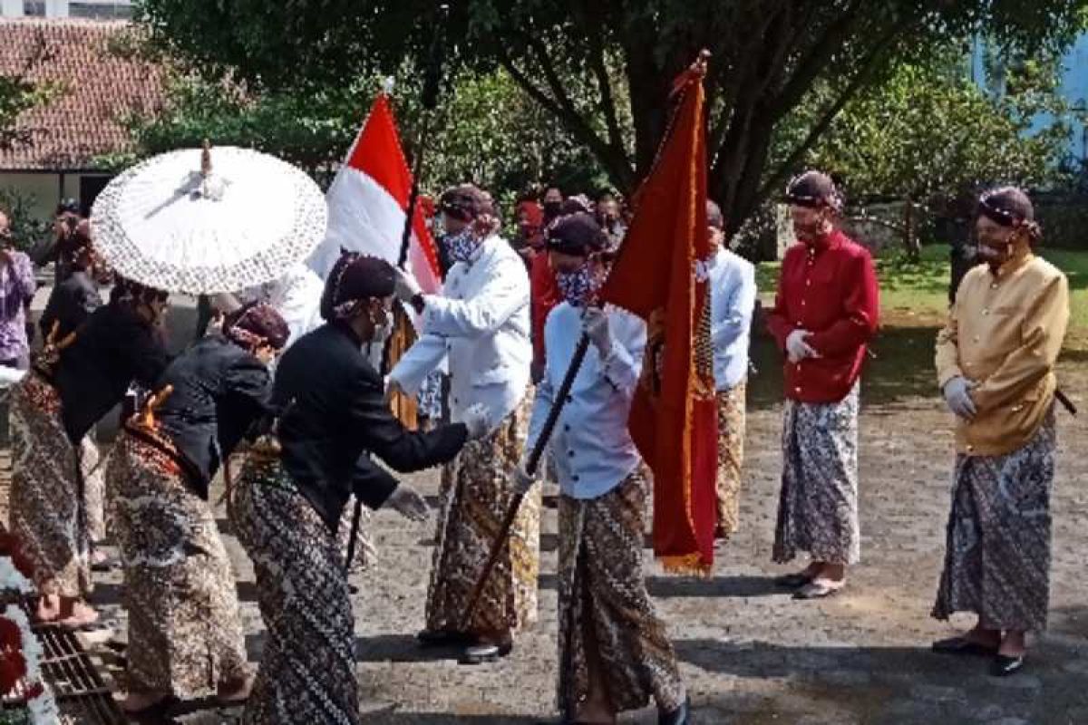 Bupati Wonosobo minta warga tetap  waspada potensi penularan COVID-19