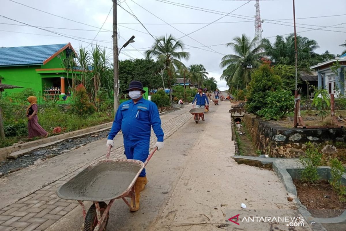 Indocement meningkatkan kualitas infrastruktur perdesaan saat pandemi