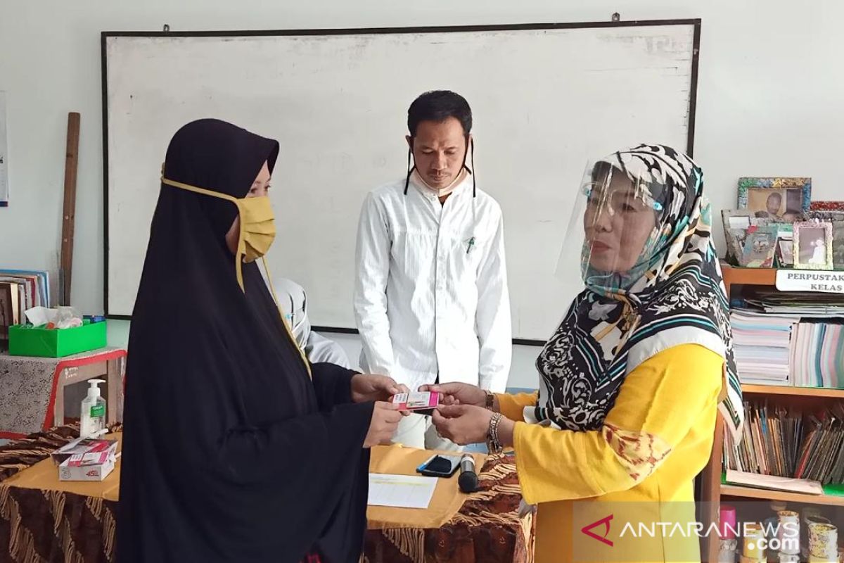 SDN Cibeber 3 Cilegon subsidi kuota bagi seluruh siswa