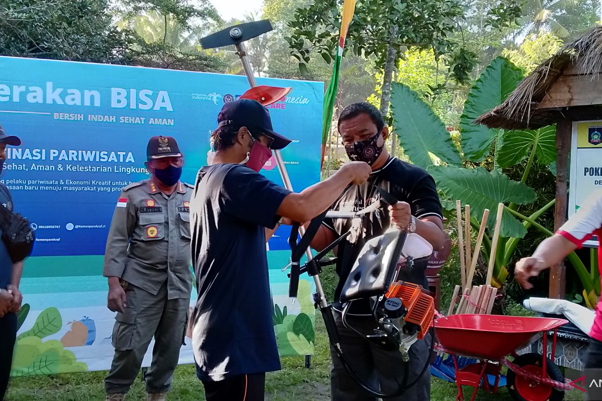 Kemenparekraf tonjolkan kerajinan gerabah Lombok di Gerakan BISA