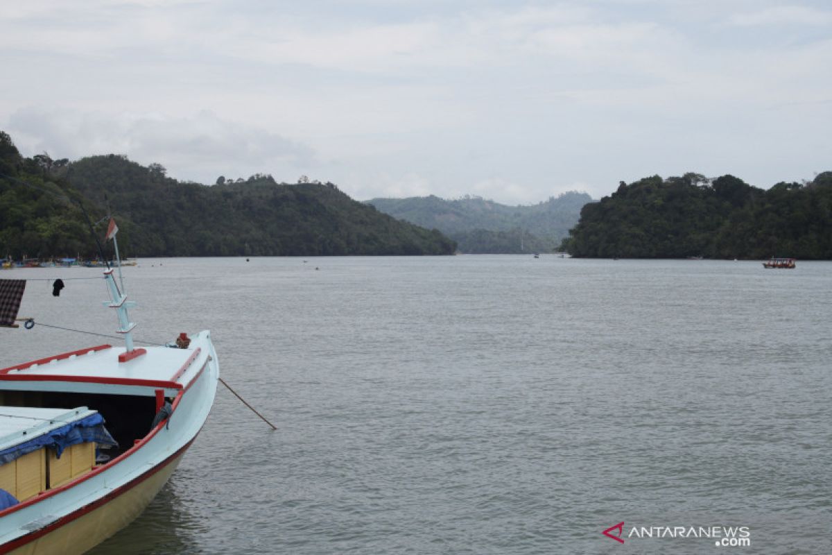 Wisata pantai di Malang kembali dibuka untuk wisatawan