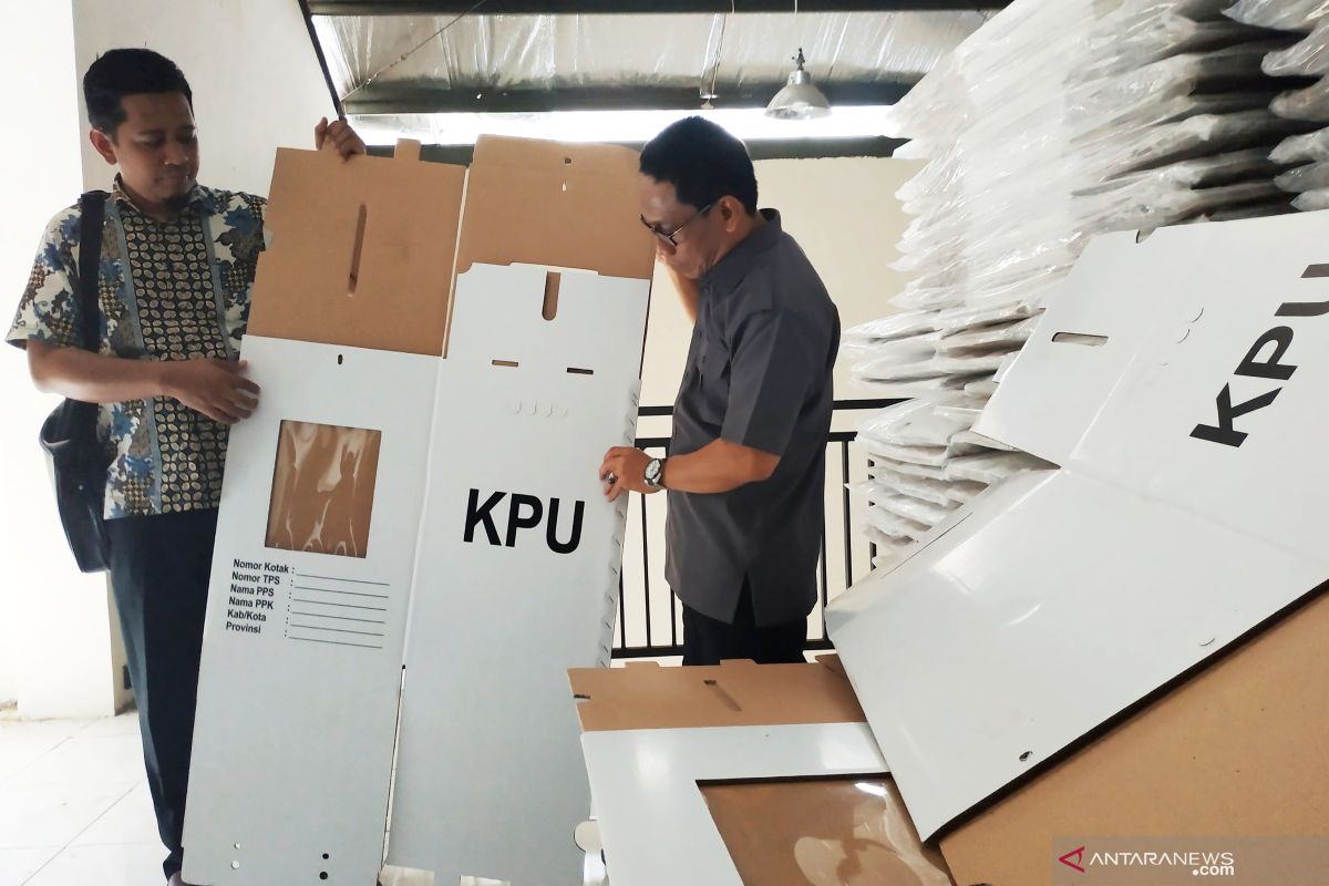 KPU Selayar wajibkan ZAS penuhi kekurangan 2.280 KTP-el