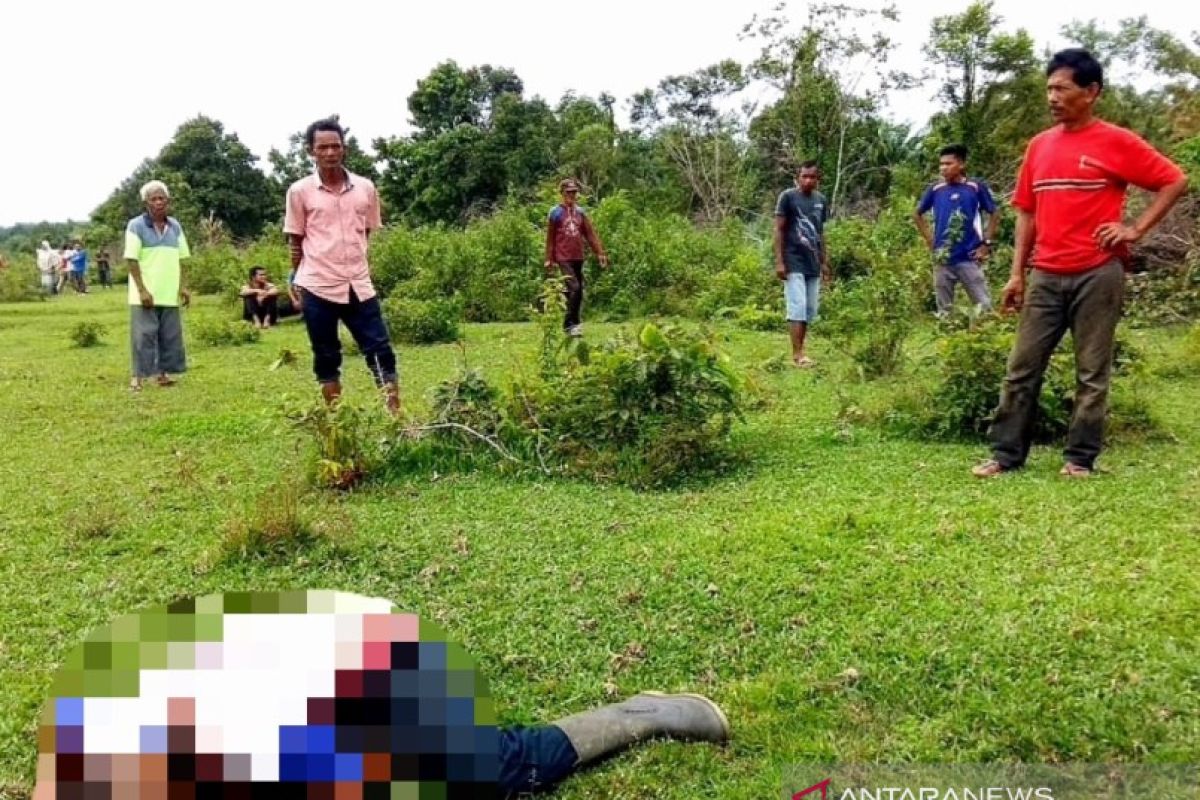 Jasad petani diduga korban pembunuhan di Aceh Barat mengenaskan,  ditangannya ada parang