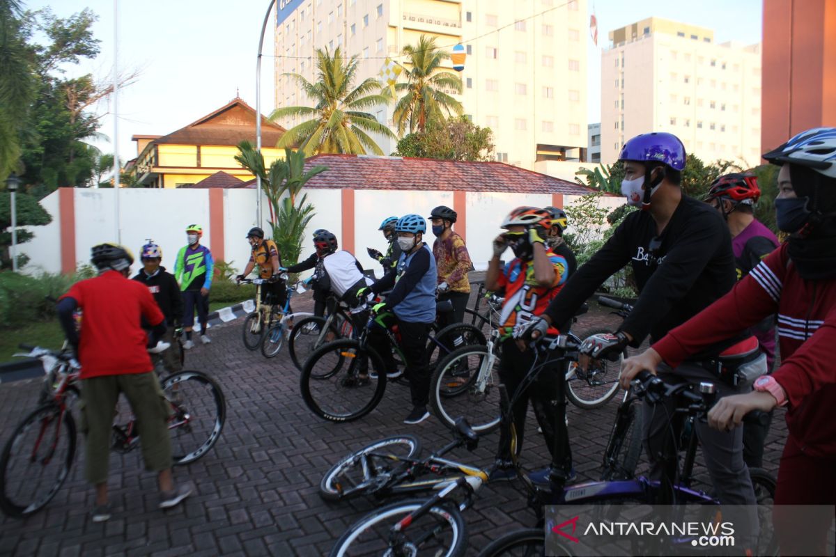 Wali kota Ibnu Sina gowes sekaligus serap aspirasi