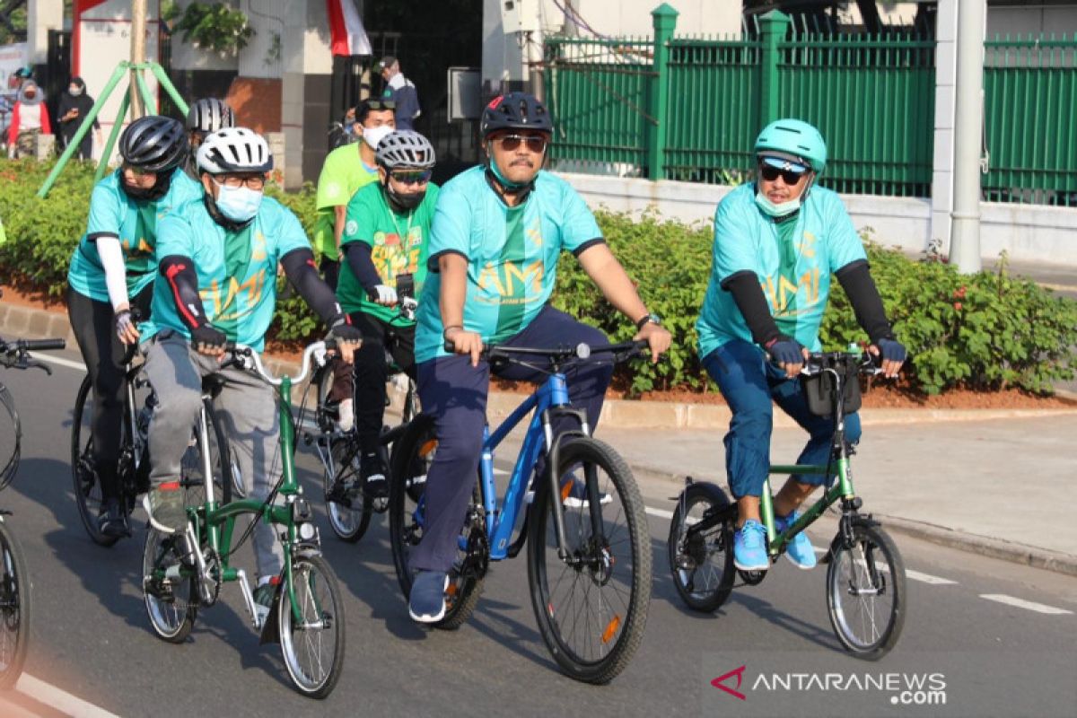 Wakil Ketua MPR Jazilul Fawaid ikut bersepeda 'Gowes to Nation' di Jakarta