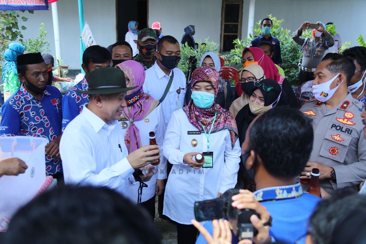 Pemerintah Provinsi Lampung dorong peternak bentuk induk usaha koperasi