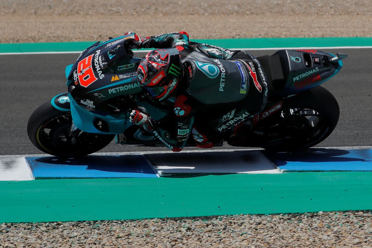 Quartararo juarai GP Andalusia, Yamaha sapu  bersih podium