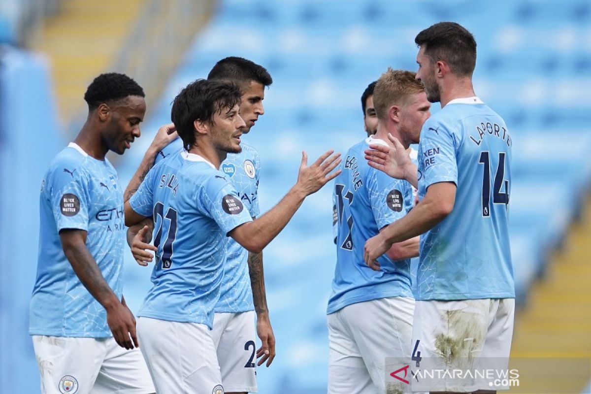 Benamkan Norwich 5-0 jadi kado manis bagi David Silva