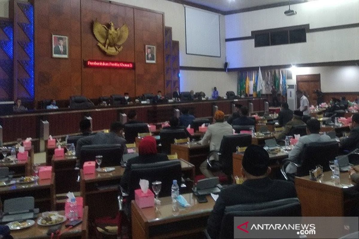 Polemik proyek multiyear, IKASI Unsyiah nilai komunikasi politik DPRA dan Pemprov Aceh buruk