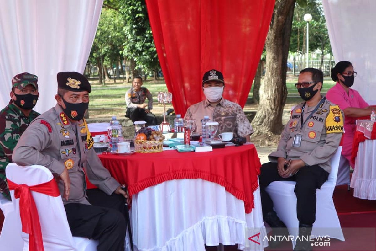 Hadiri apel Baksos HUT AKABRI, ratusan warga Banjarmasin terima paket sembako