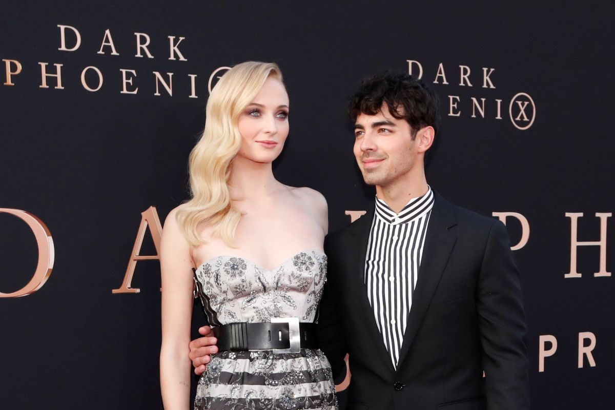 Aktris  Joe Jonas dan Sophie Turner sambut kelahiran anak pertama