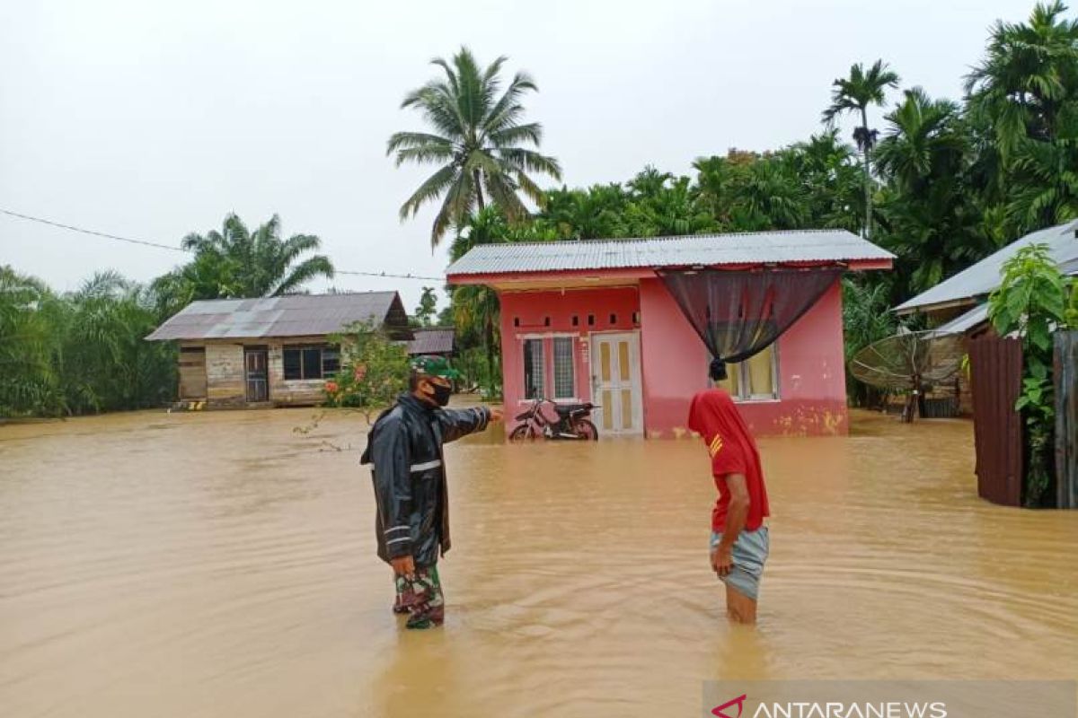 Floods inundate 1,119 homes in five sub-districts in Aceh Jaya