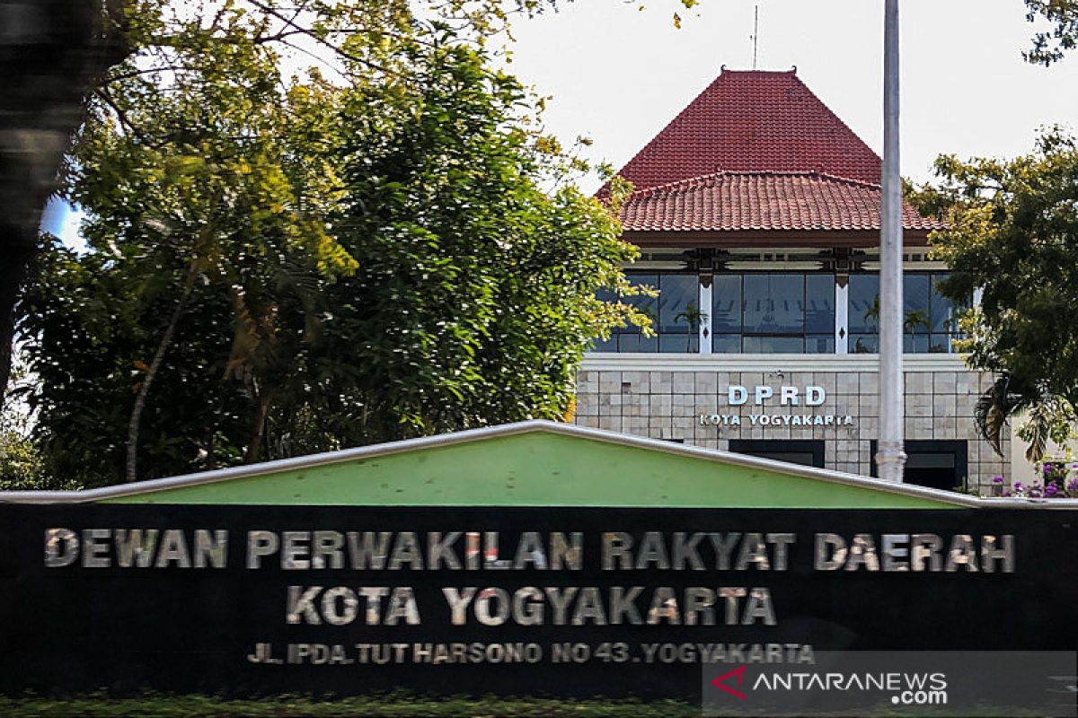 Tamu berkunjung ke DPRD Yogyakarta wajib bawa hasil "rapid test"