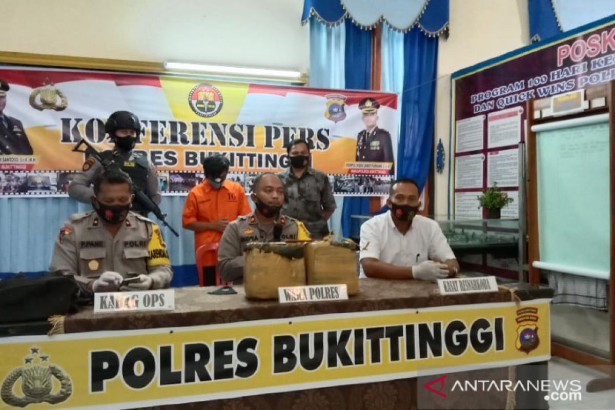 Dua pemuda Payakumbuh kecelakaan di Jalan Lintas Bukittinggi-Medan dan ketahuan bawa 11 kilogram ganja