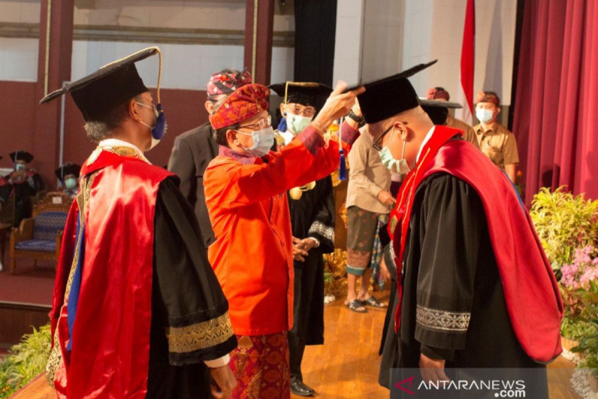 Dua guru besar baru ISI Denpasar ditetapkan saat Dies Natalis XVII