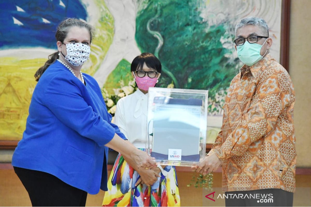 Indonesia terima 100 ventilator dan Rp187 miliar dari AS untuk atasi virus