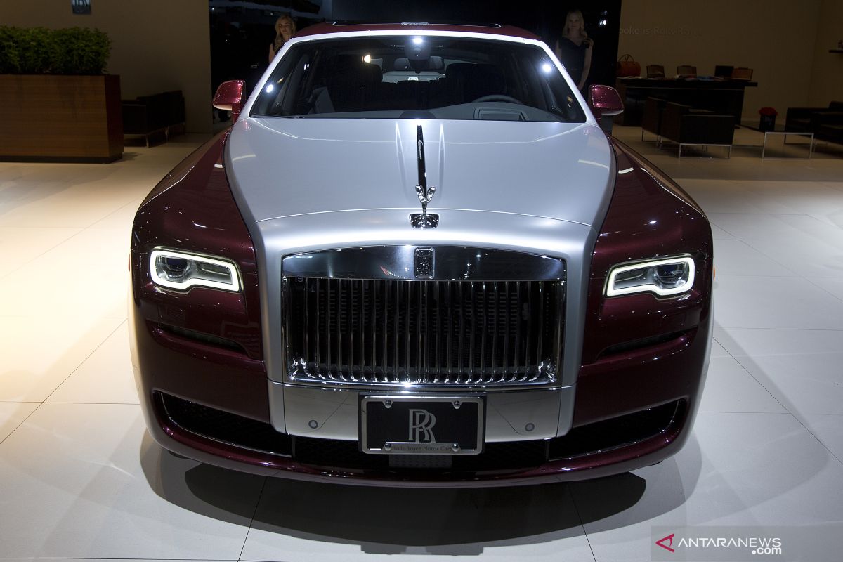 Jelang debut, Perusahaan mobil mewah Inggris Rolls-Royce kenalkan Ghost lewat  podcast