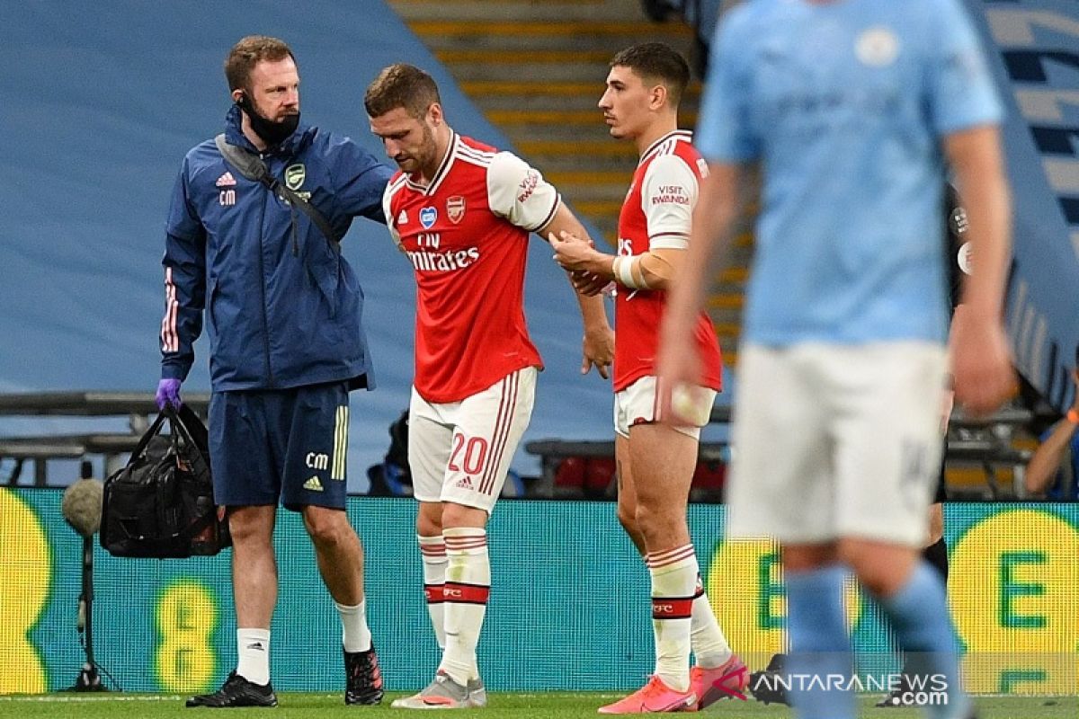 Jalani pemulihan, Arsenal tanpa Mustafi awali musim baru