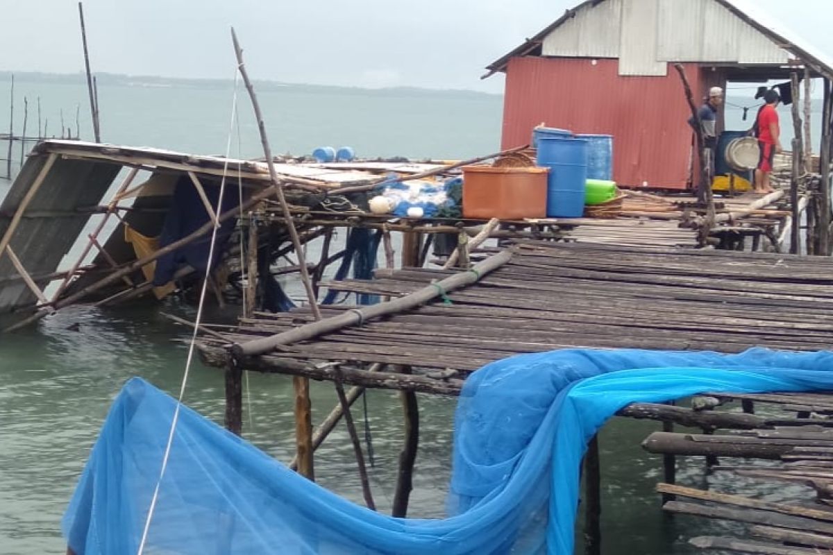 Belasan rumah di Bintan rusak dihantam puting beliung