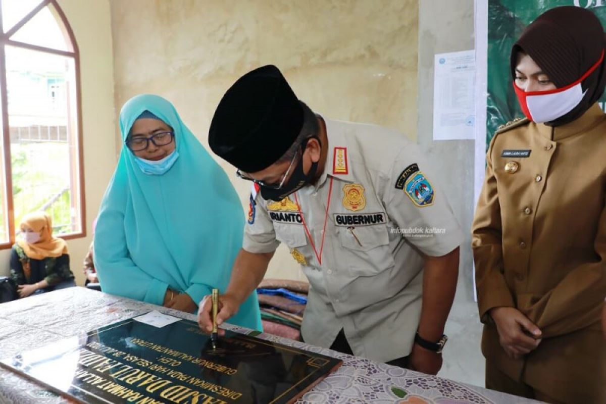 Di Selisun, Gubernur Resmikan Masjid Darul Faidzin