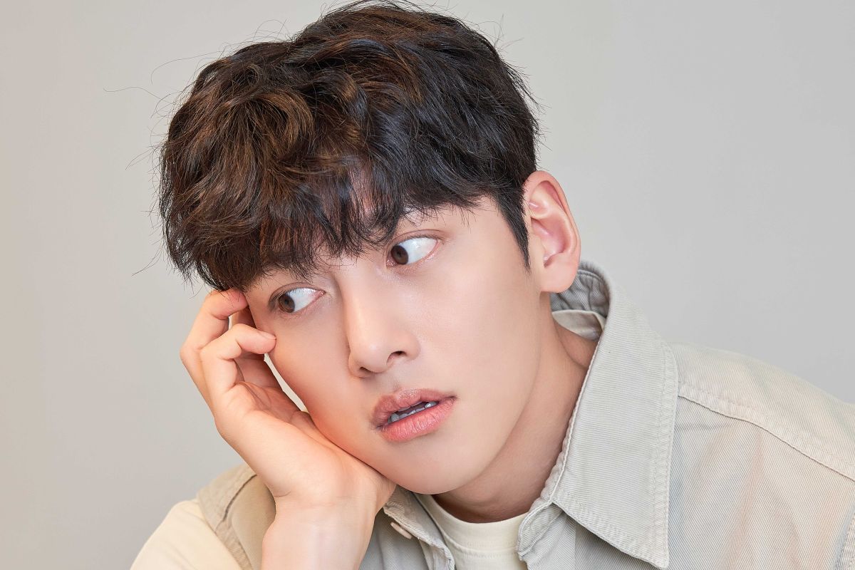 Adegan yang bikin Ji Chang-wook malu di drama "Backstreet Rookie"