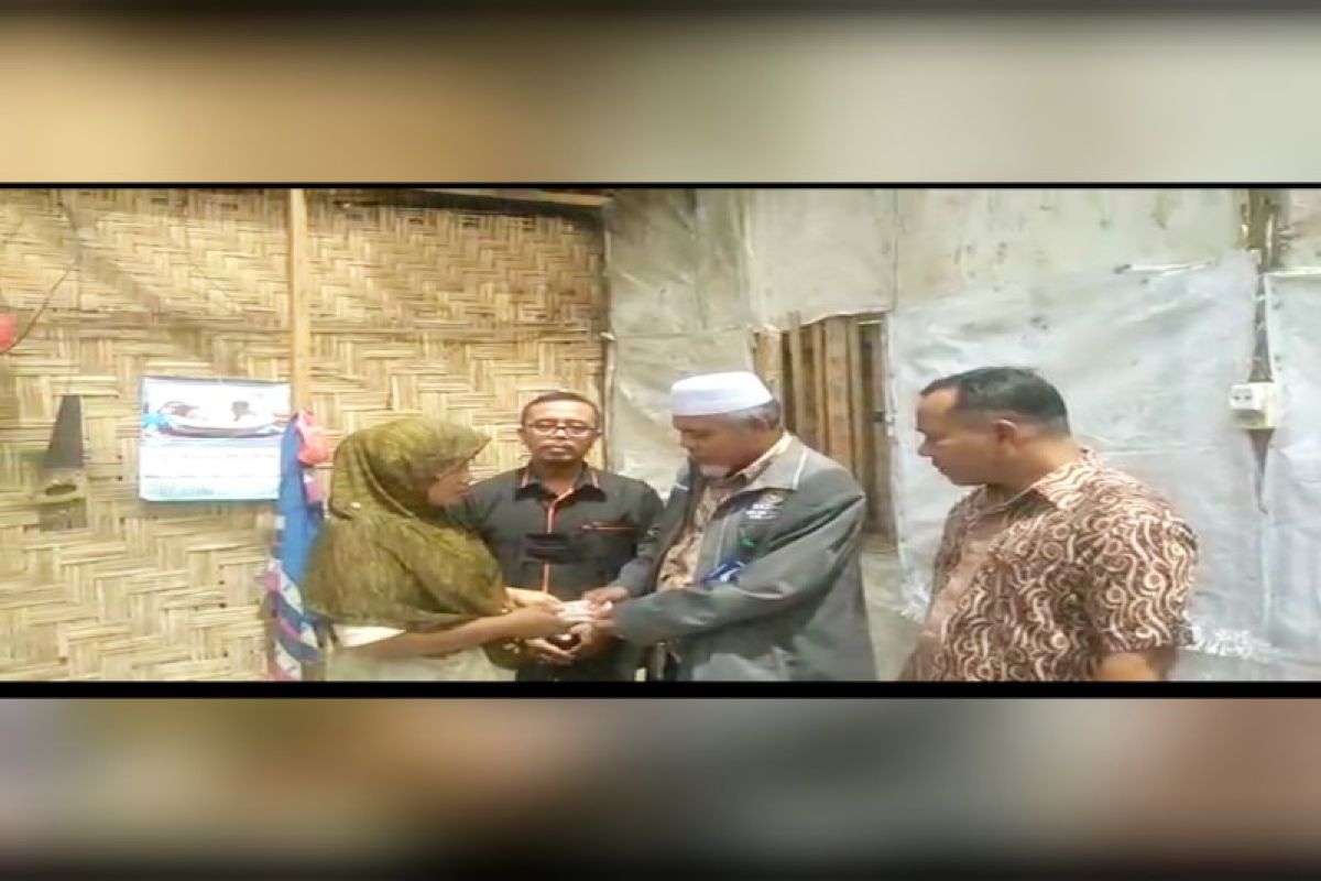 Baznas Langkat salurkan bantuan untuk perbaikan rumah warga