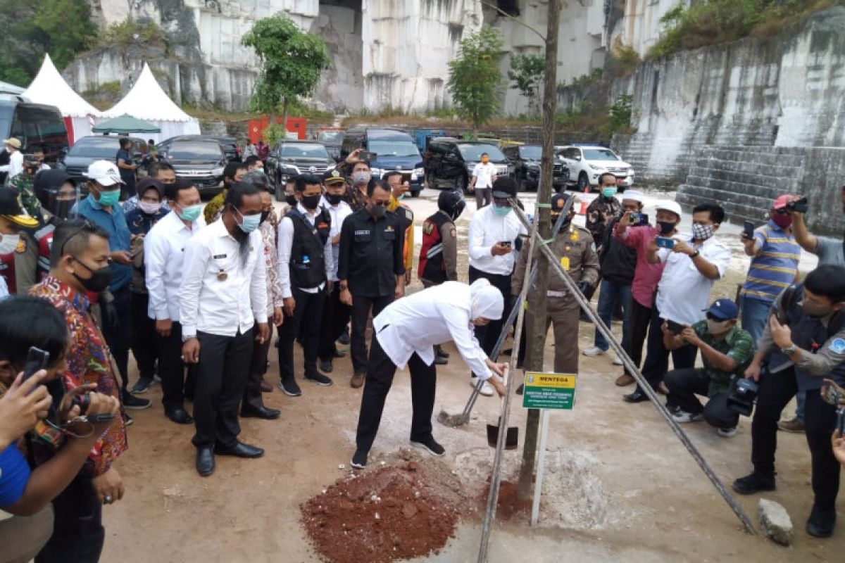 Kendala paket data, Gubernur Khofifah minta setiap desa sediakan internet gratis