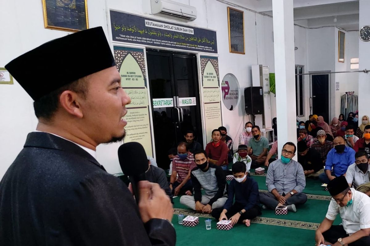 Uniknya Masjid Kapal Munzalan mampu kelola puluhan lembaga amal