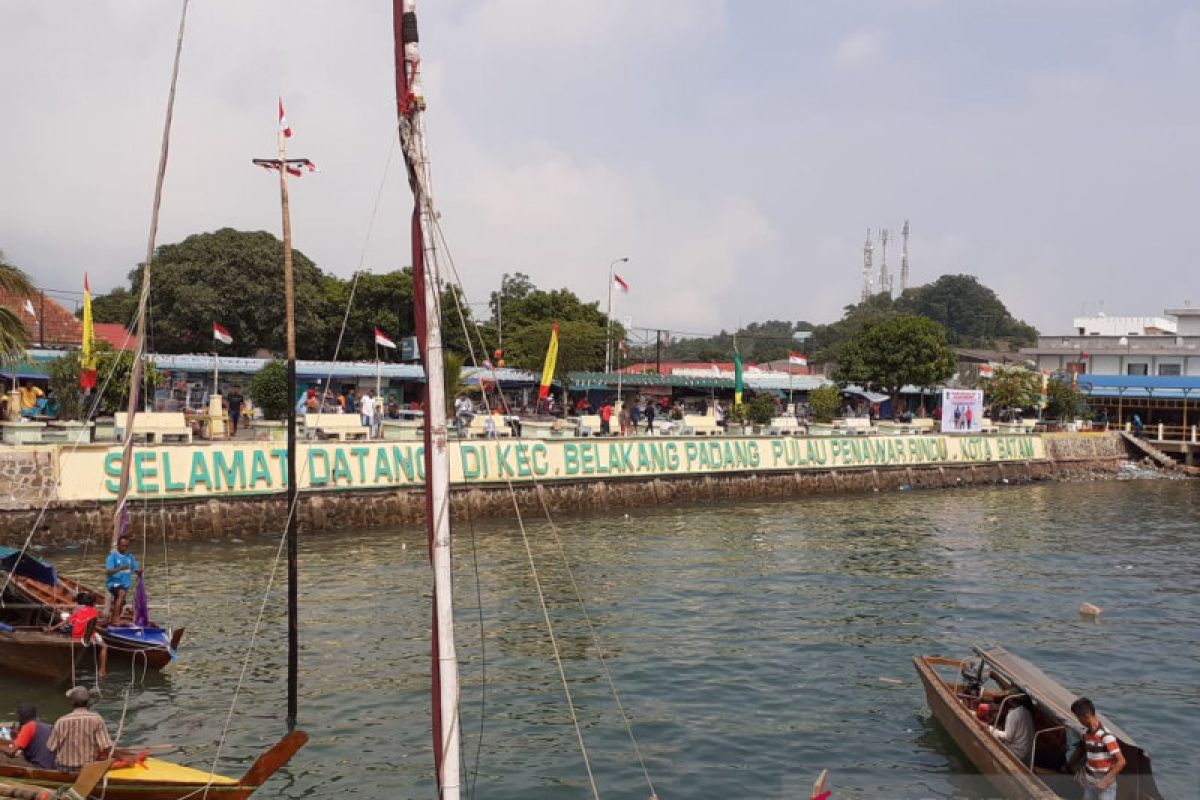 "Gowes ngopi" di Pulau Belakangpadang