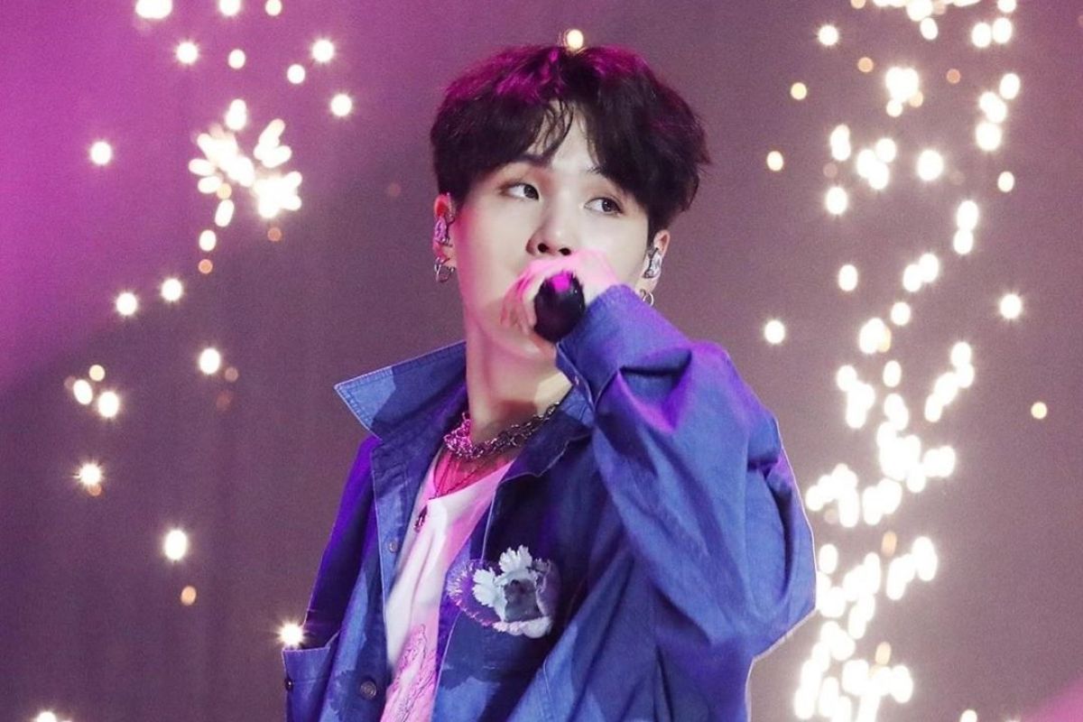 Suga BTS ungkap kebiasaan rebahan di rumah