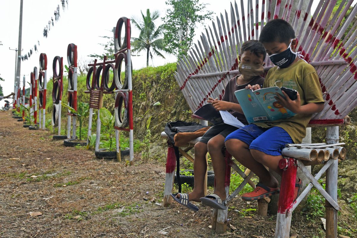 Bantuan kuota internet tahap satu disalurkan