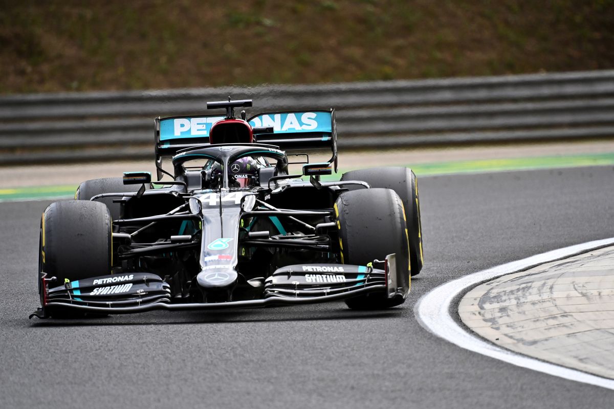 Lewis  Hamilton incar kemenangan ketiga musim ini di Silverstone