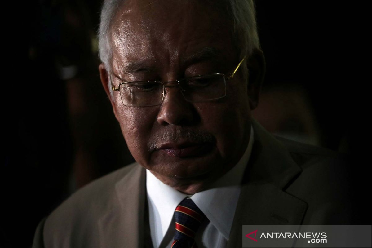 Mantan PM Malaysia Najib Razak banding atas putusan 12 tahun penjara