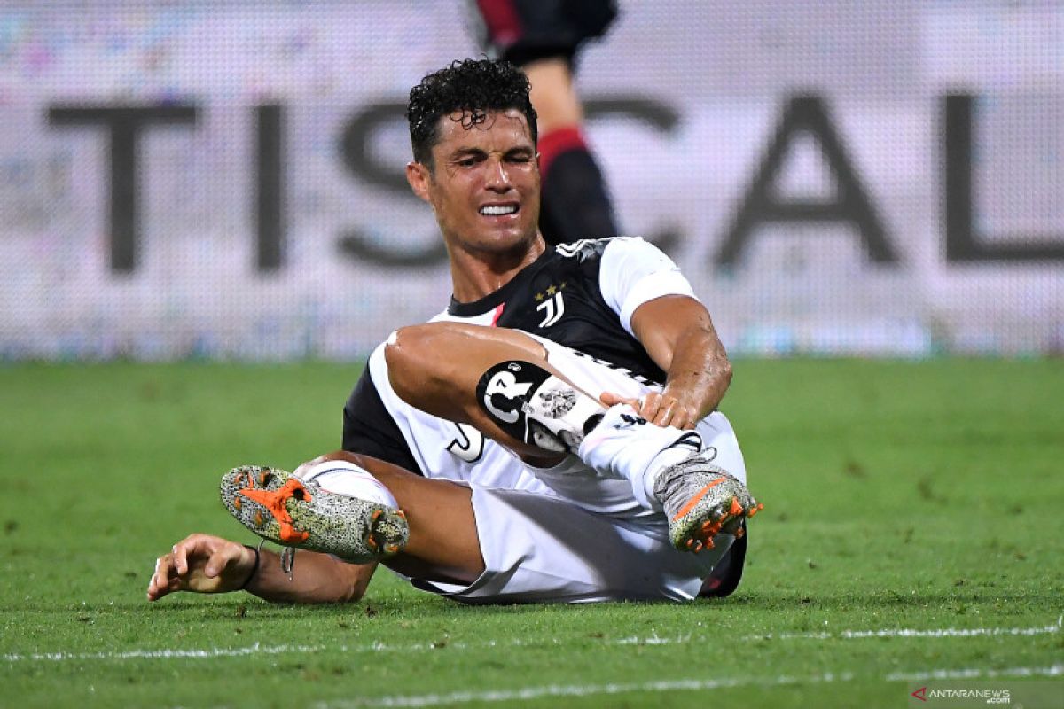 Peluang Ronaldo menjadi top skor menipis saat Juve ditundukkan Cagliari