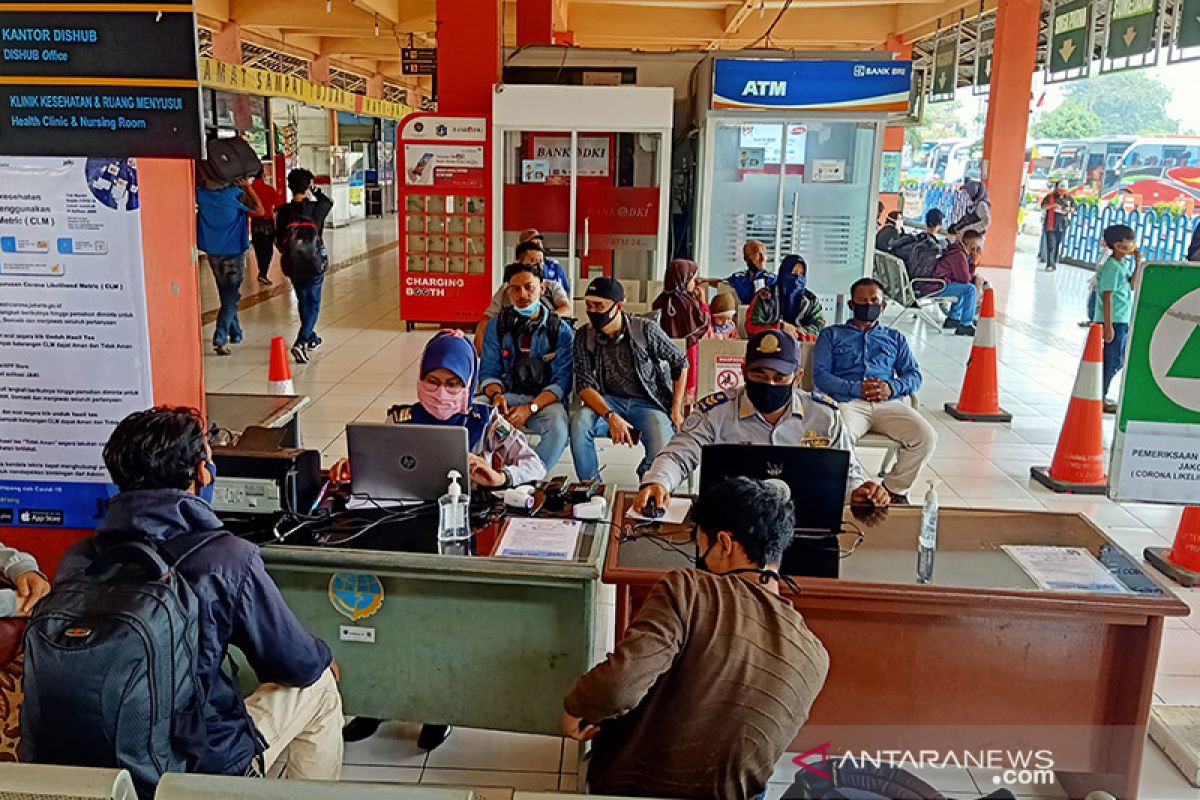 Penumpang Terminal Kampung Rambutan meningkat 50 persen