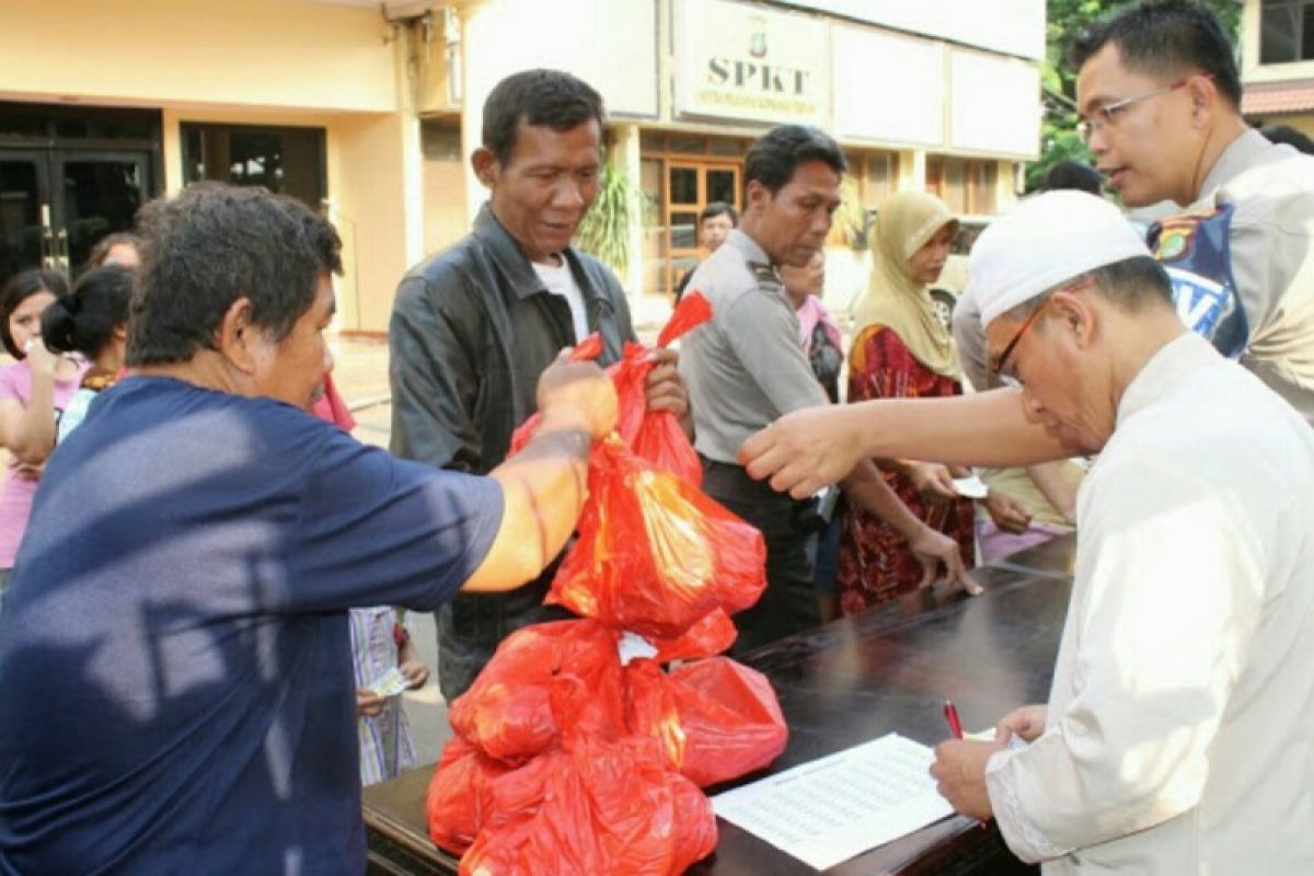 Bupati HSU imbau Idul Adha tanpa kantong plastik