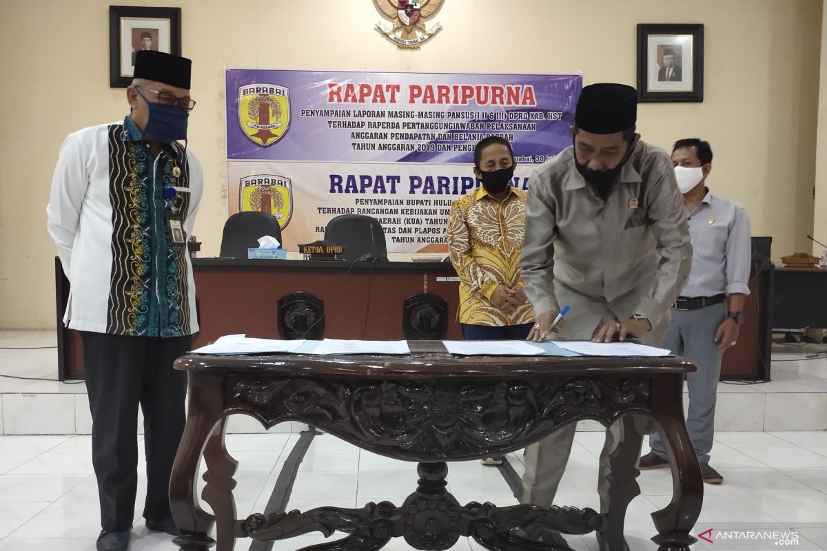 Advertorial - DPRD HST sahkan Raperda pertanggungjawaban pelaksanaan APBD 2019