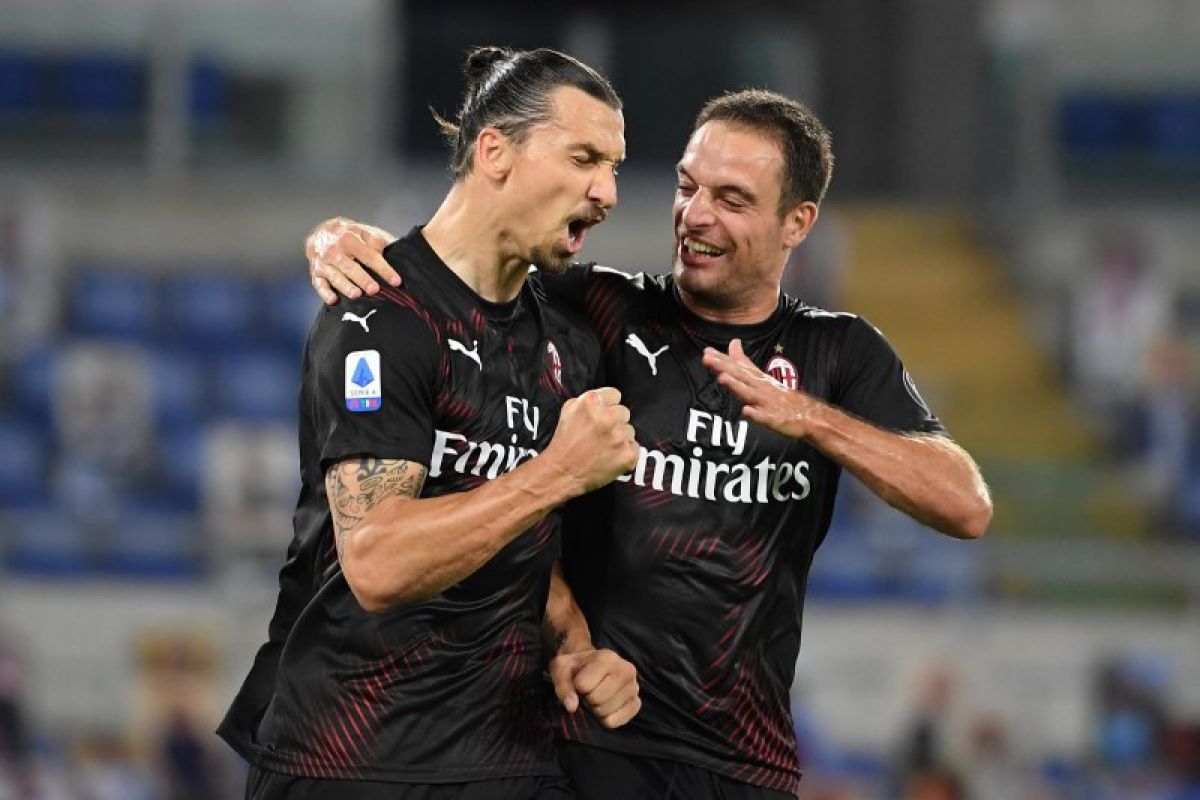 Ibrahimovic menyumbang dua gol untuk  AC Milan saat mengalahkan Samdoria 4-2