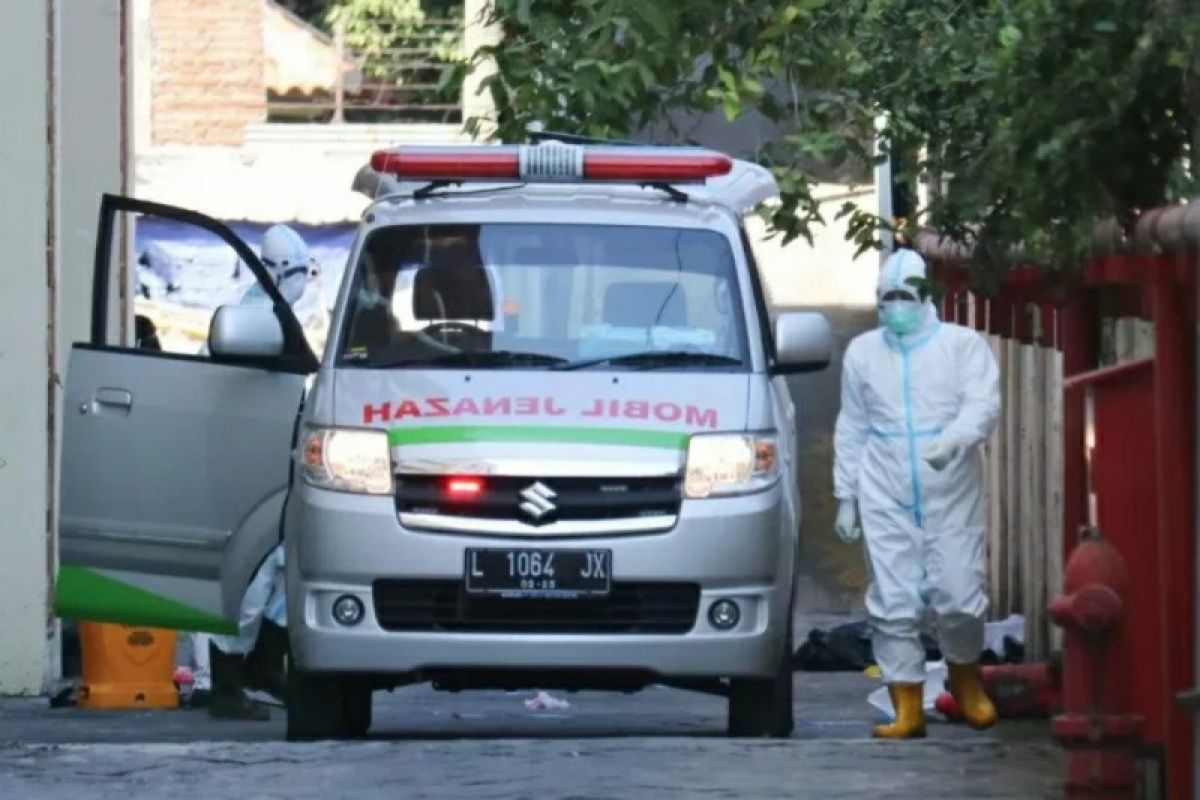 Pasien positif COVID-19 diduga bunuh diri di Surabaya