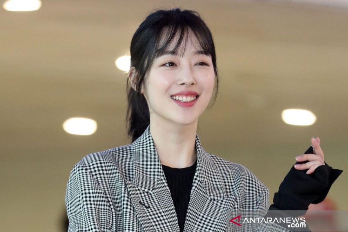 Kisah hidup Sulli akan dibuat film dokumenter