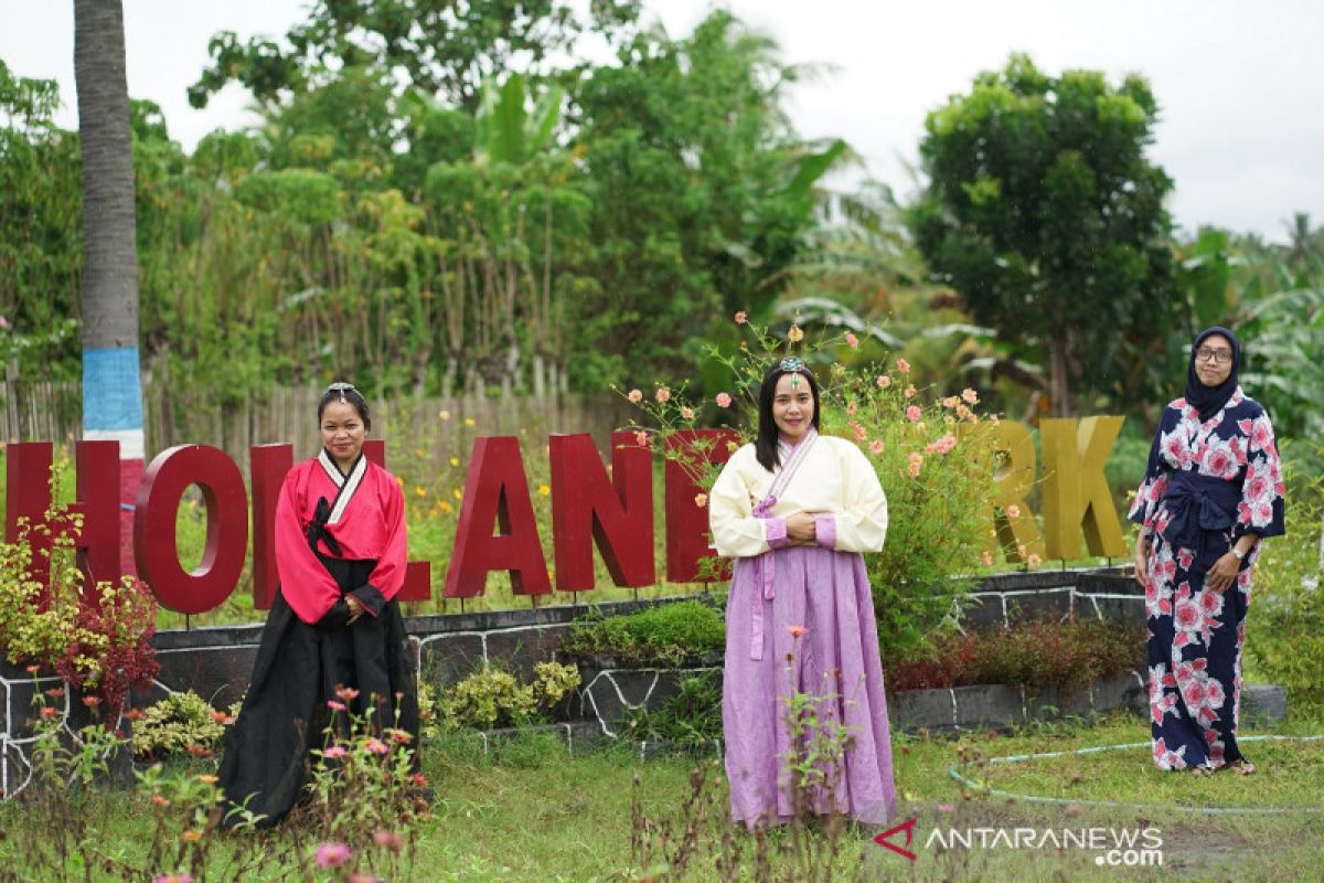 Holland Park Gorontalo tawarkan sensasi wisata bunga nuansa Jepang