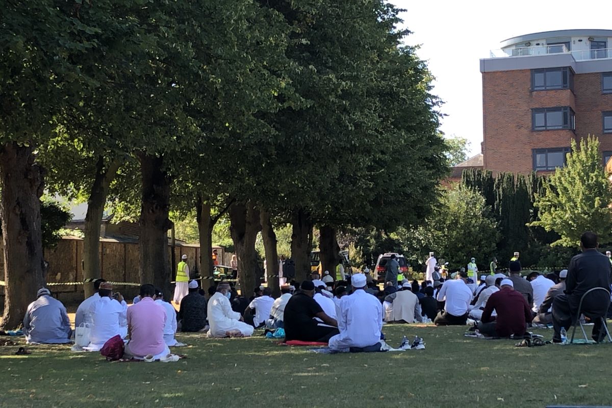 Warga muslim RI di Inggris Shalat Idul Adha 1441 H di Colchester Castle Park