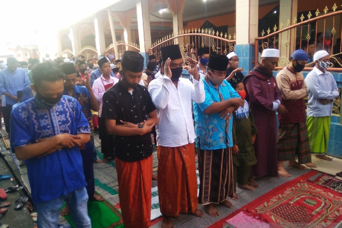 Muslims should pray for Indonesia's success against COVID-19: Khateeb