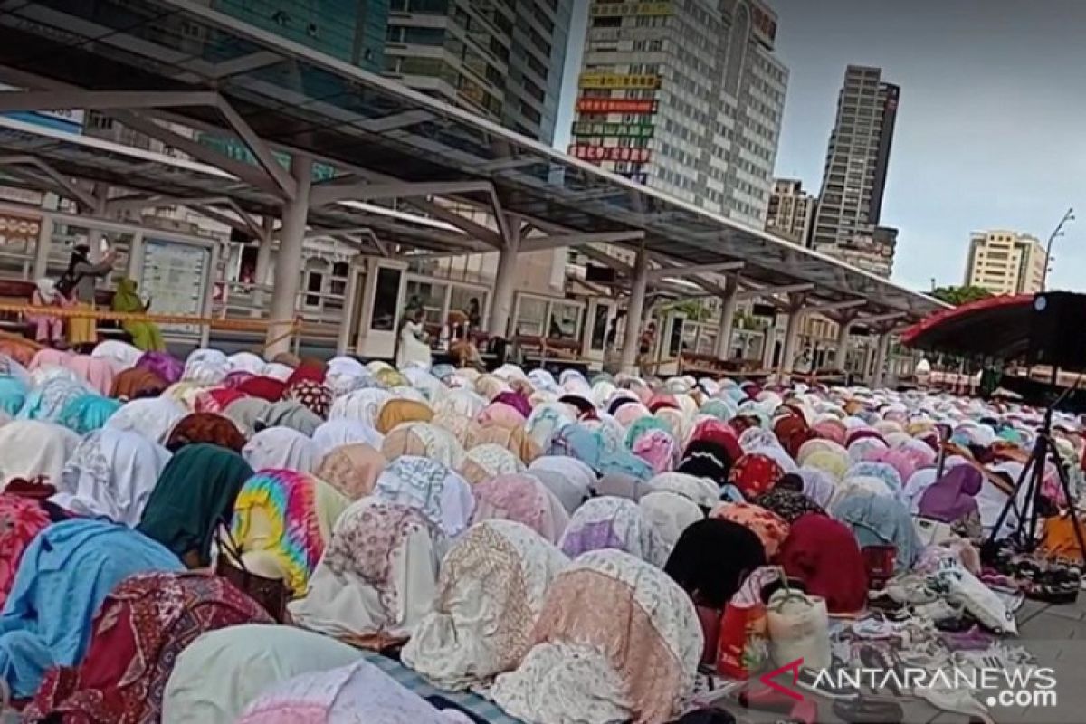 Usai shalat Idul Adha di Taipei, WNI langsung kerja